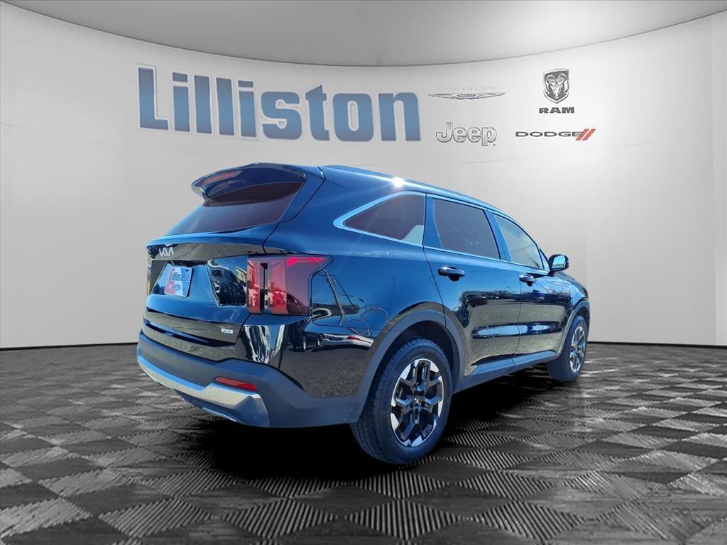 used 2024 Kia Sorento car, priced at $25,000