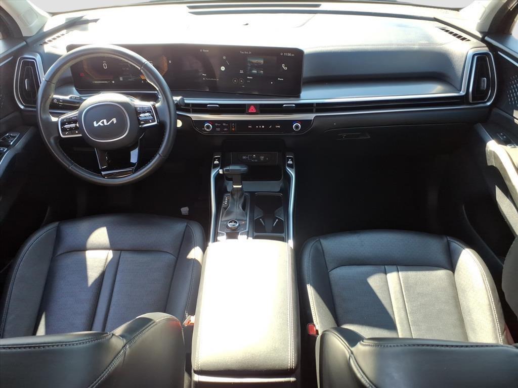 used 2024 Kia Sorento car, priced at $25,000