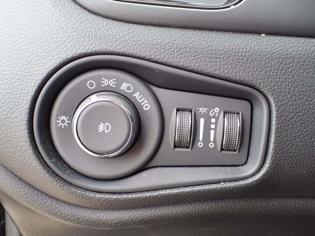 used 2023 Jeep Renegade car, priced at $24,999
