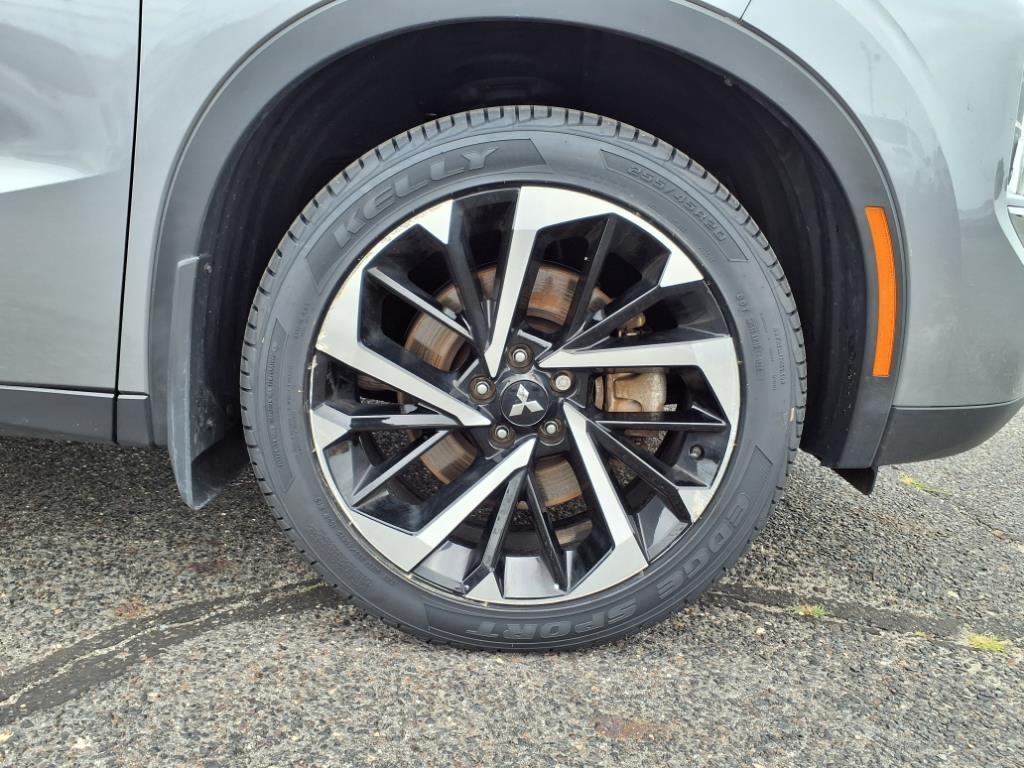 used 2023 Mitsubishi Outlander car, priced at $26,500