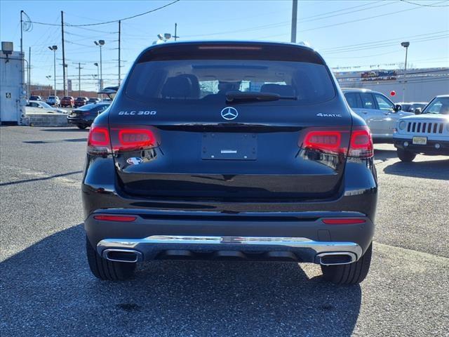 used 2022 Mercedes-Benz GLC 300 car, priced at $36,163