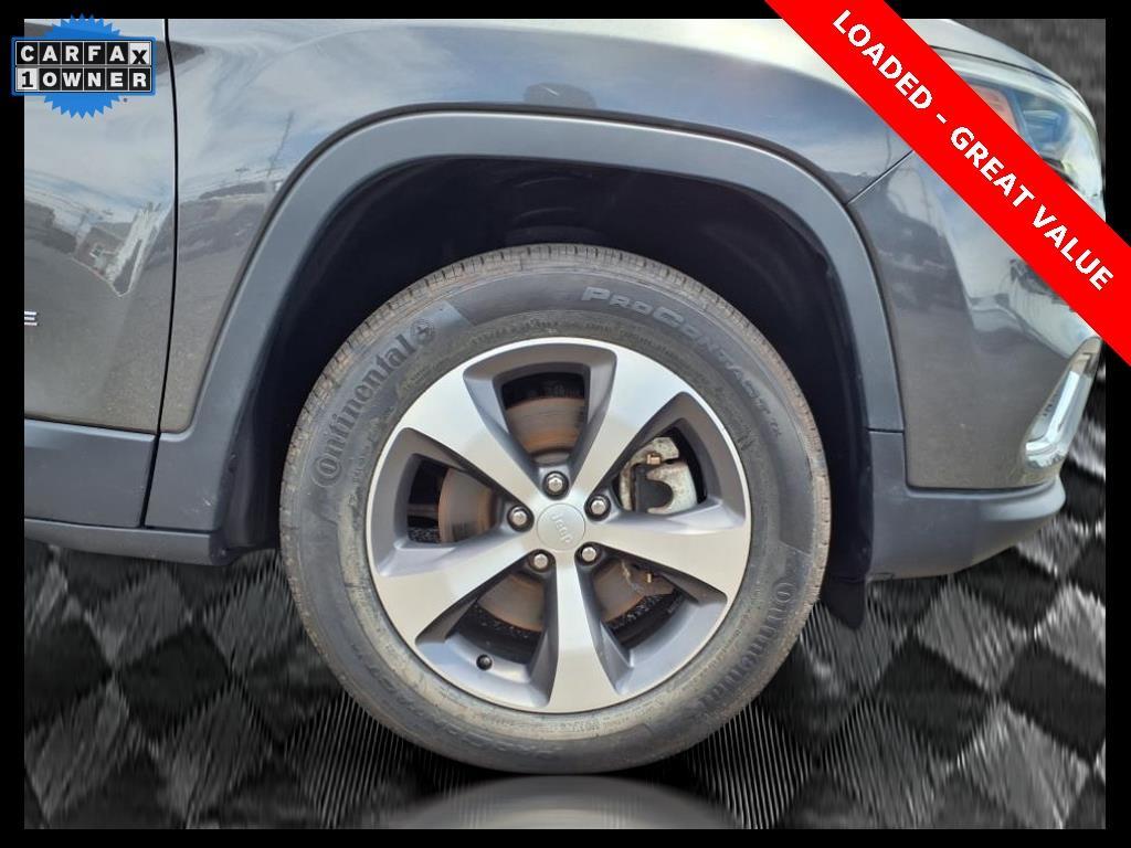 used 2022 Jeep Cherokee car, priced at $21,990