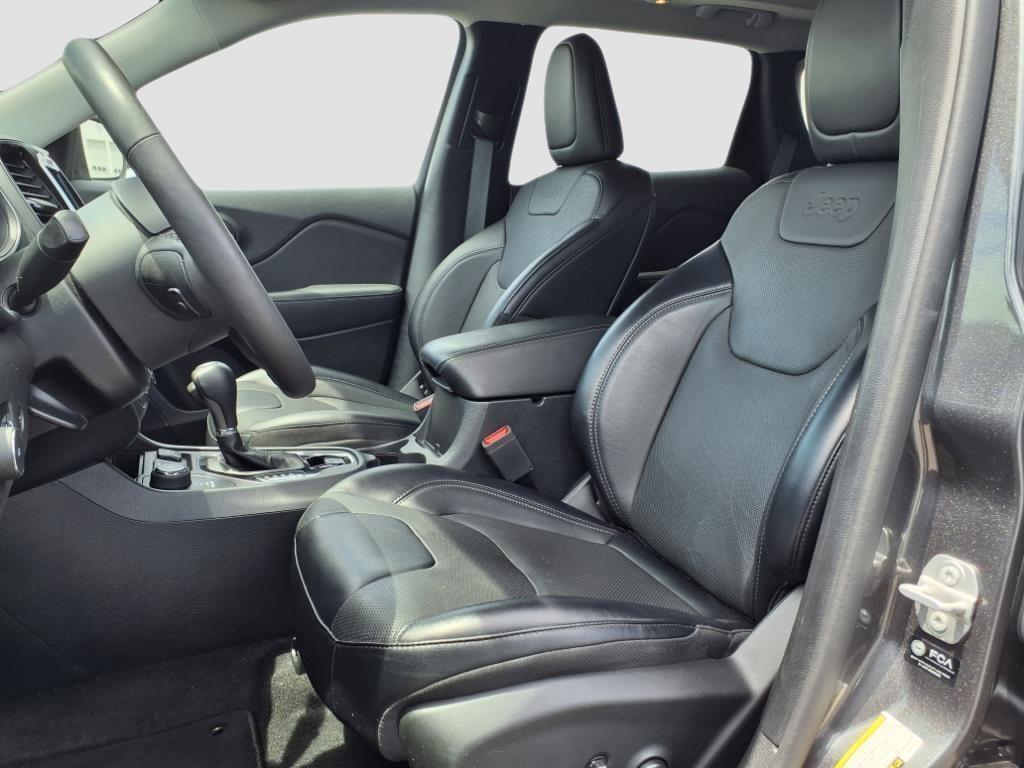 used 2022 Jeep Cherokee car, priced at $22,600