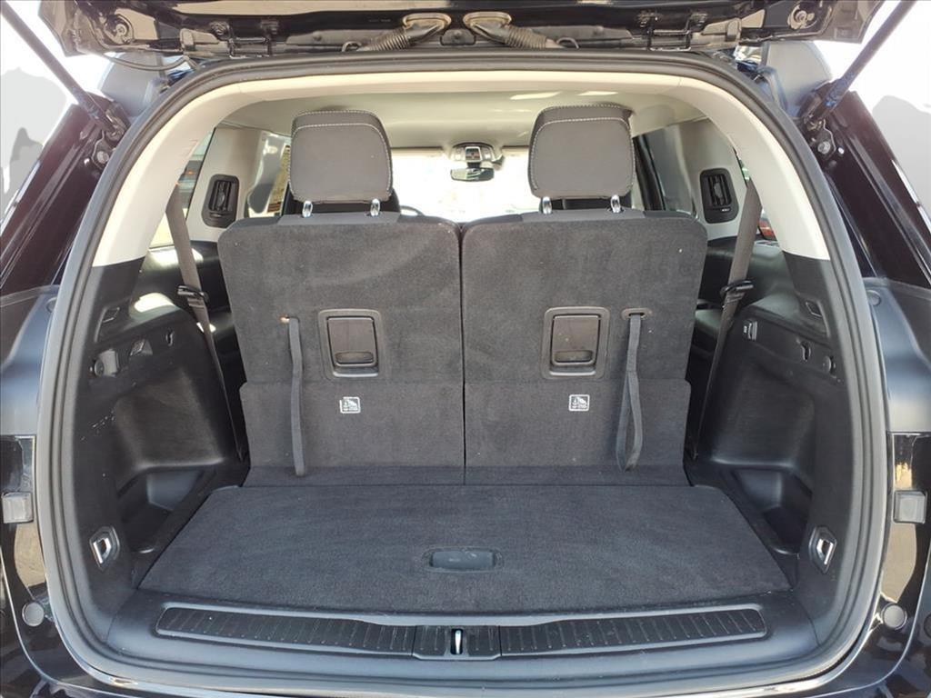 used 2023 Jeep Grand Cherokee L car, priced at $25,000