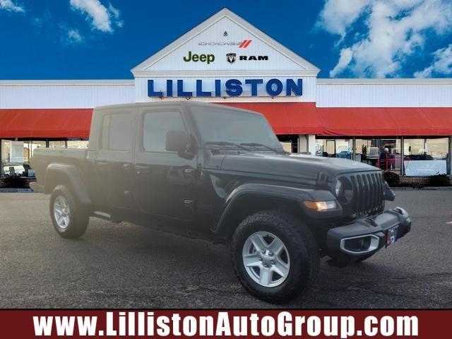 used 2022 Jeep Gladiator car, priced at $32,000