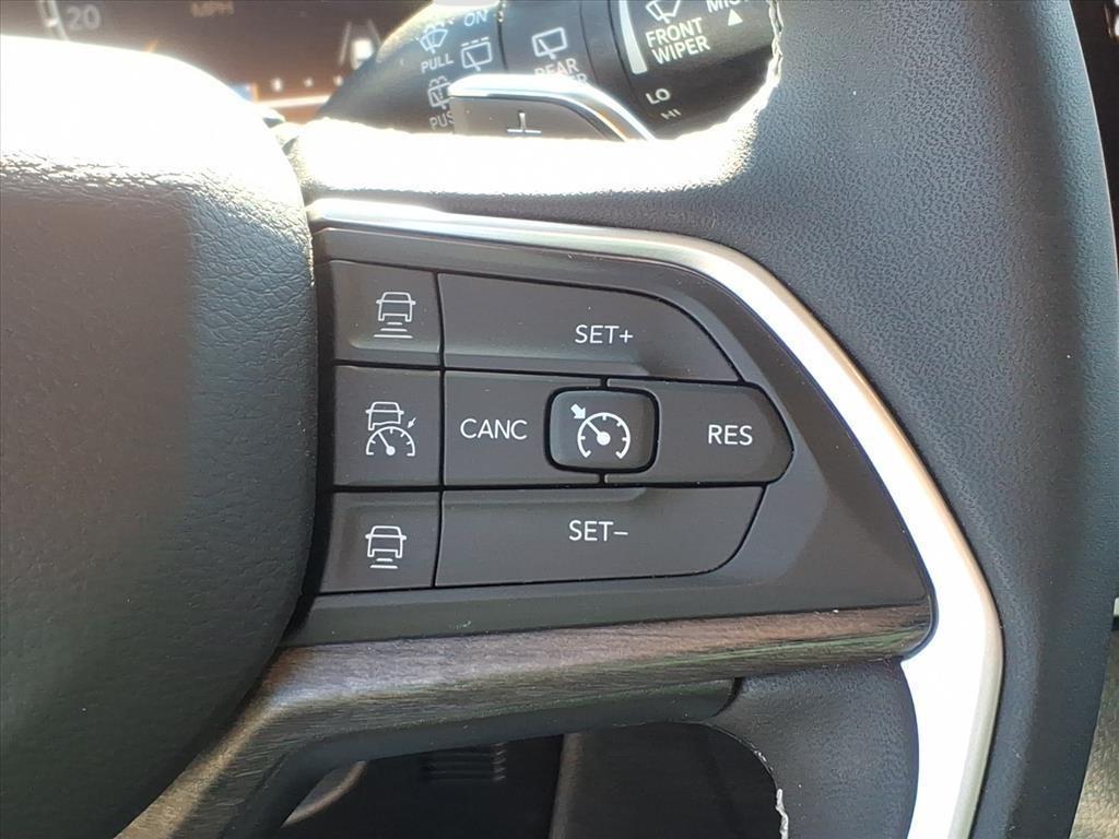 used 2023 Jeep Grand Cherokee car, priced at $32,690