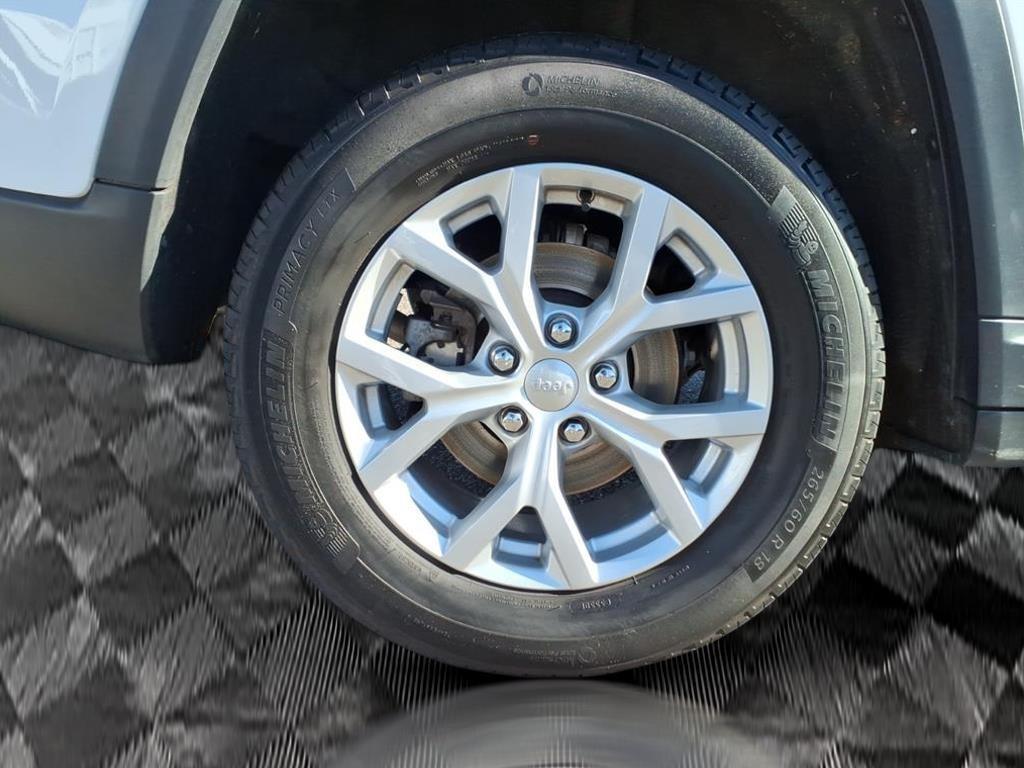 used 2023 Jeep Grand Cherokee car, priced at $32,690