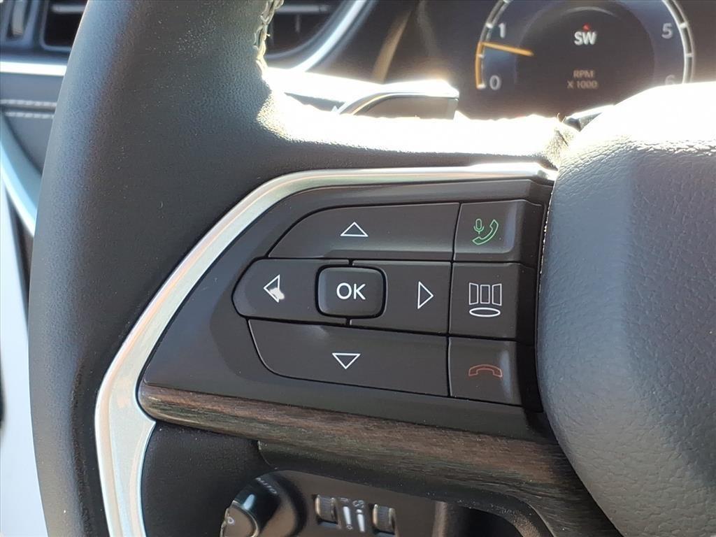 used 2023 Jeep Grand Cherokee car, priced at $32,690