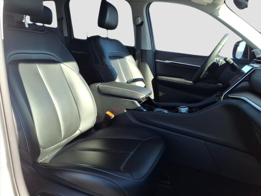 used 2023 Jeep Grand Cherokee car, priced at $32,690