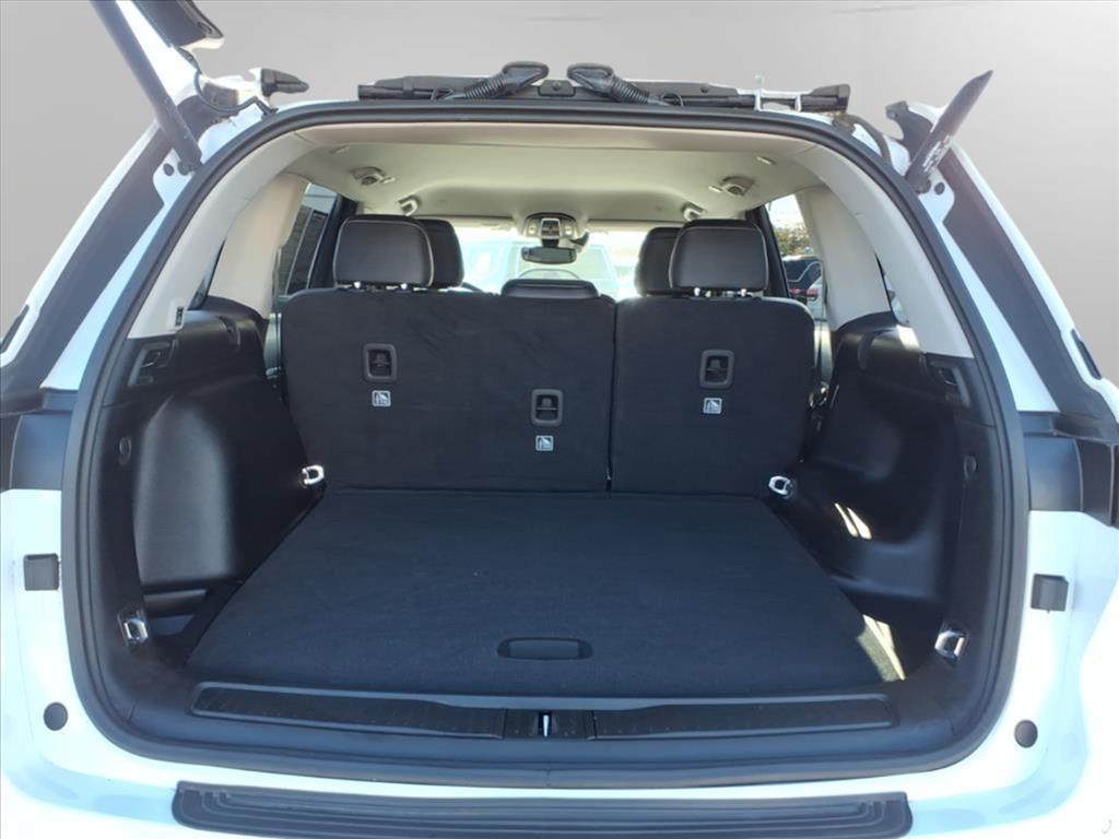 used 2023 Jeep Grand Cherokee car, priced at $32,690