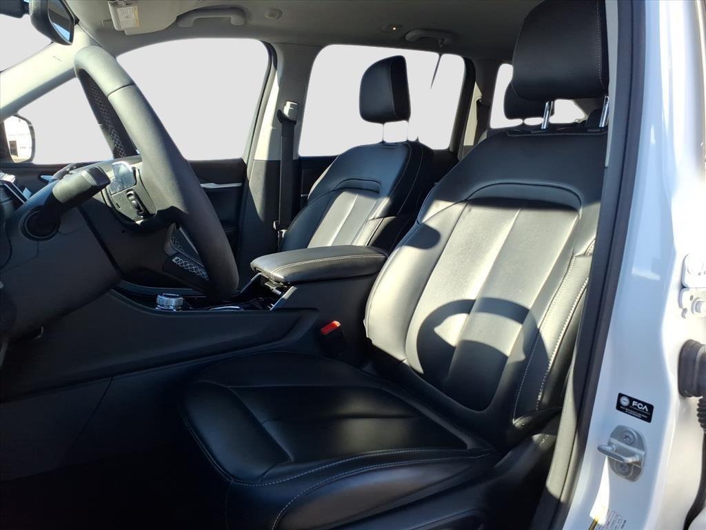 used 2023 Jeep Grand Cherokee car, priced at $32,690