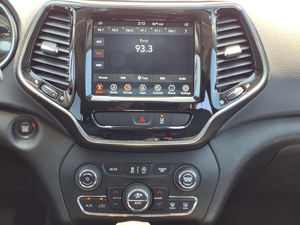 used 2022 Jeep Cherokee car, priced at $28,399