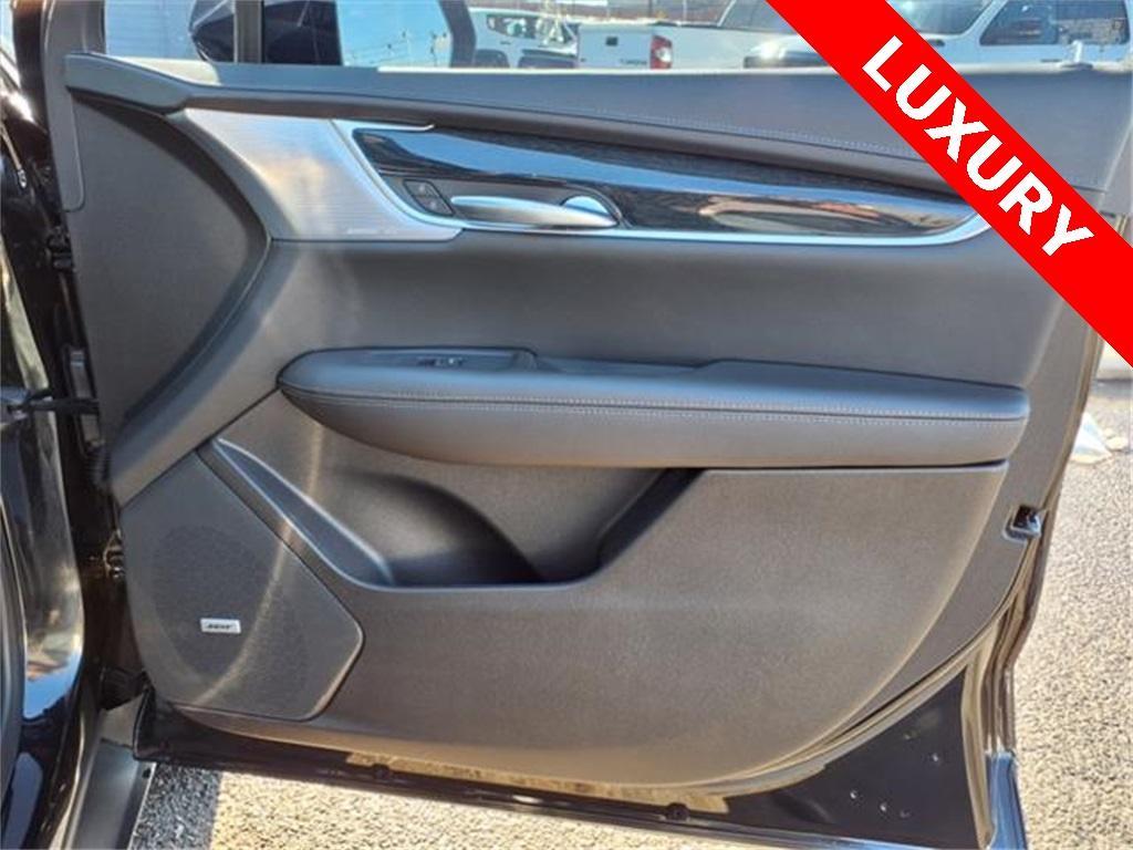 used 2024 Cadillac XT5 car, priced at $38,595