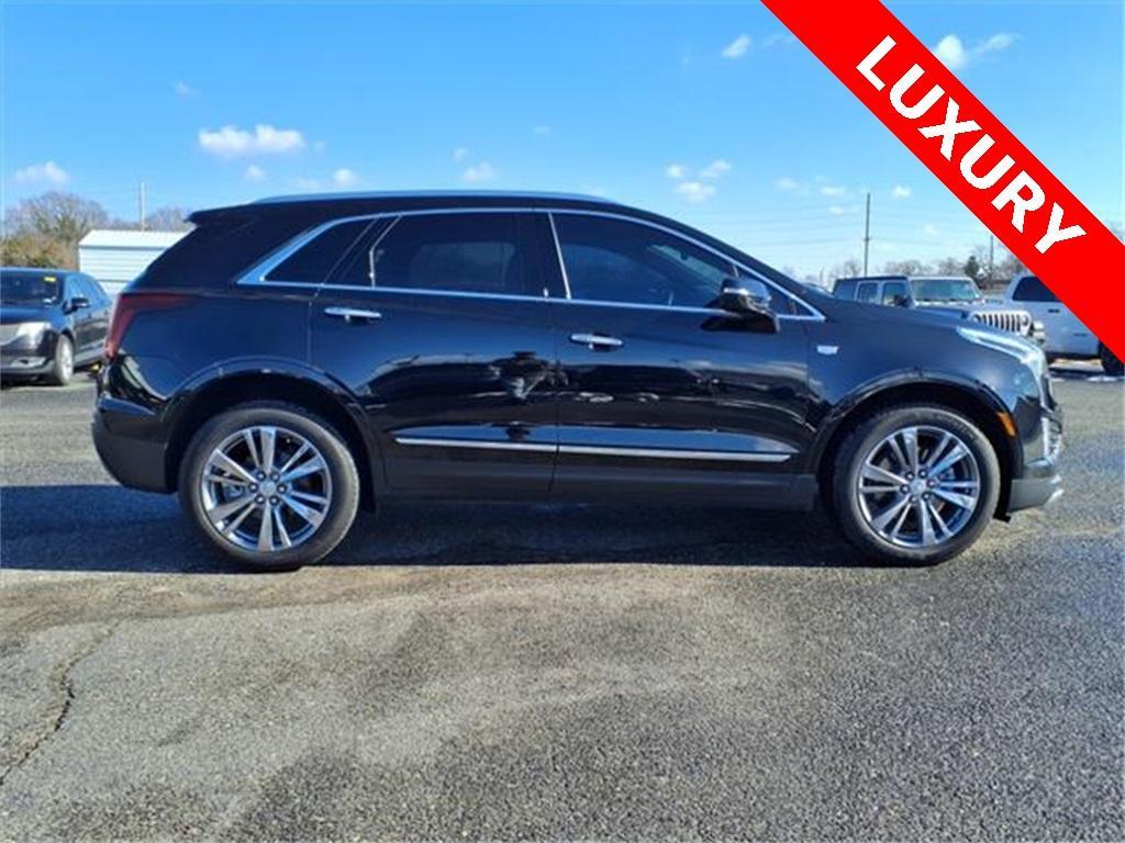 used 2024 Cadillac XT5 car, priced at $38,595
