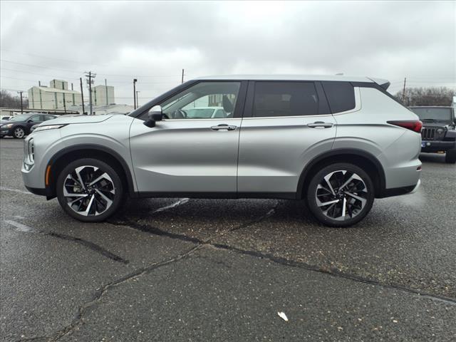 used 2024 Mitsubishi Outlander car, priced at $33,224