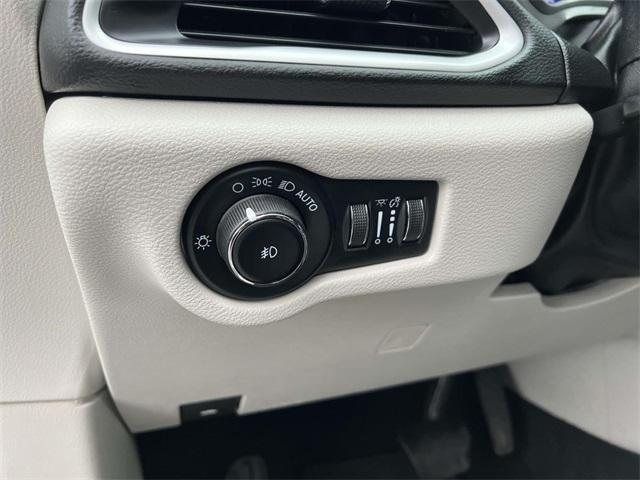 used 2023 Chrysler Pacifica car, priced at $22,500