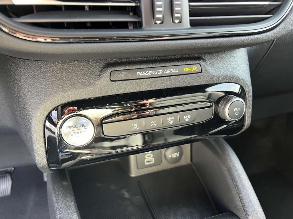 new 2025 Ford Escape car, priced at $29,120