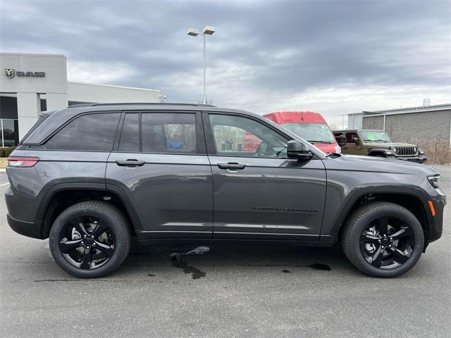 new 2025 Jeep Grand Cherokee car, priced at $53,455