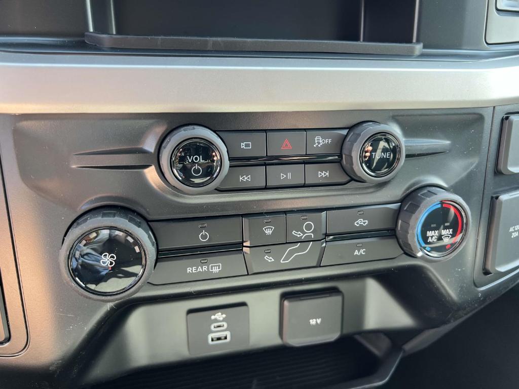 new 2025 Ford F-250 car, priced at $61,660