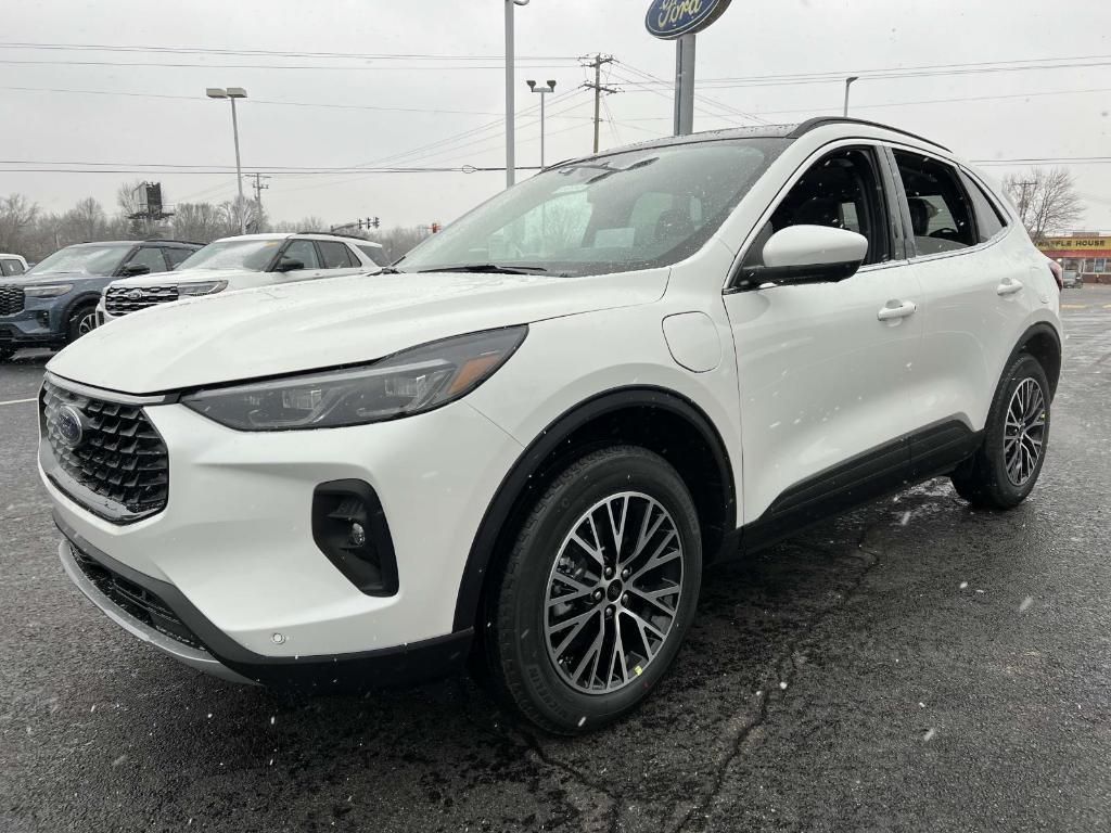 new 2025 Ford Escape car, priced at $39,204