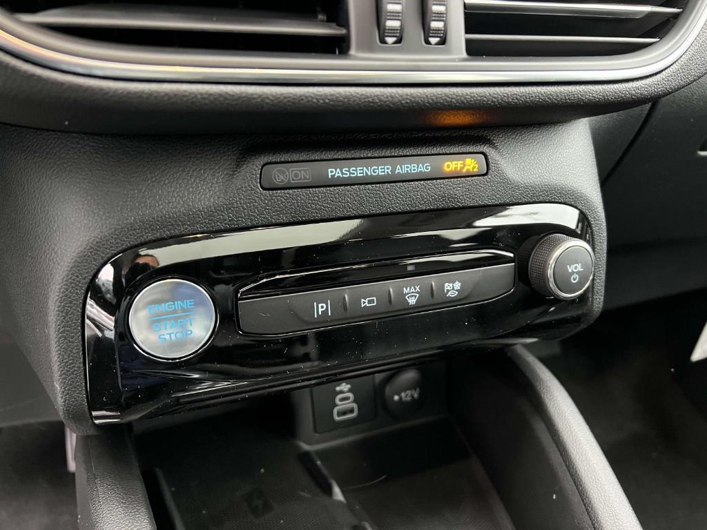 new 2025 Ford Escape car, priced at $39,204