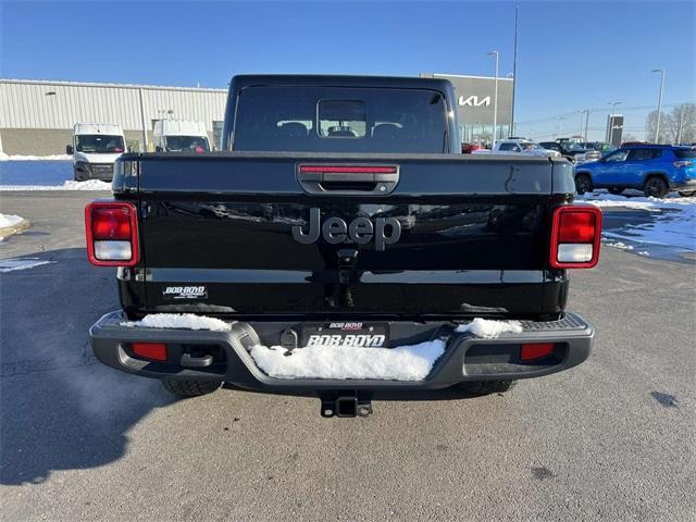 new 2025 Jeep Gladiator car, priced at $43,245