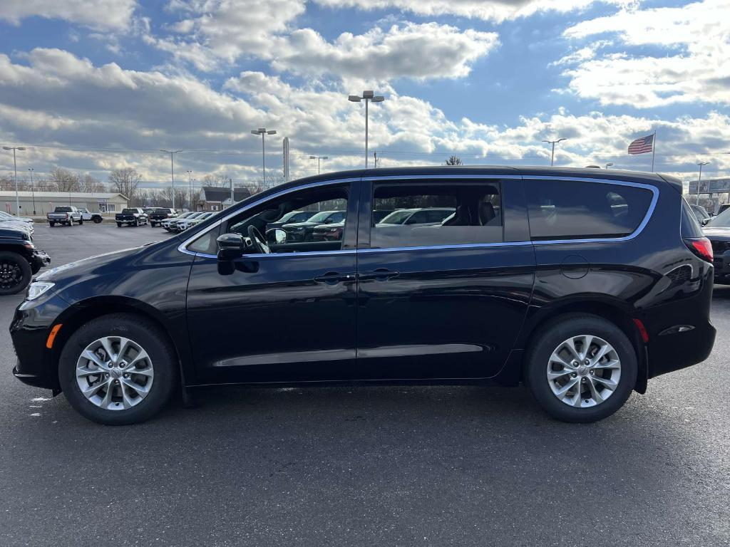new 2025 Chrysler Pacifica car, priced at $45,710