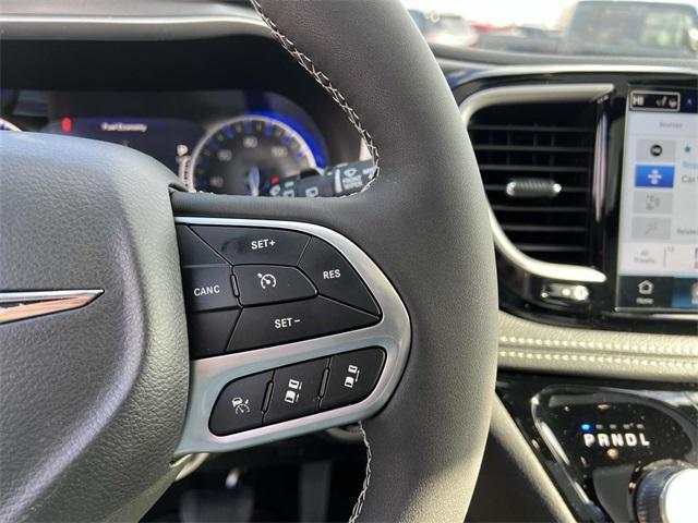new 2025 Chrysler Pacifica car, priced at $45,210