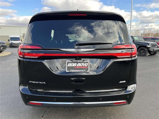 new 2025 Chrysler Pacifica car, priced at $45,210