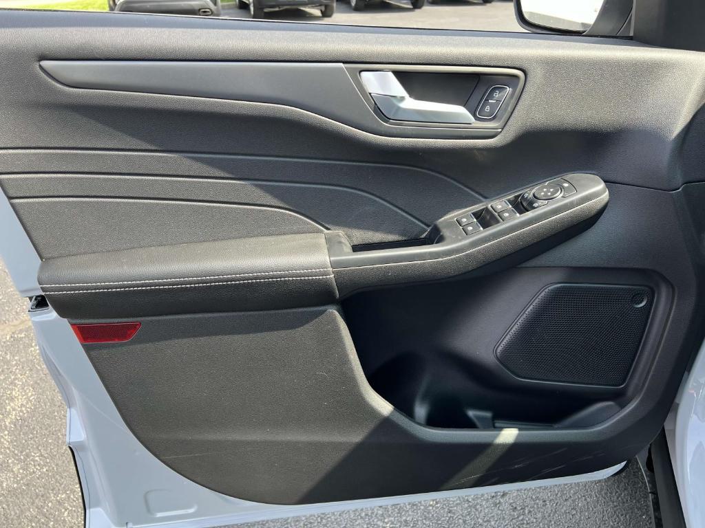 new 2025 Ford Escape car, priced at $35,192