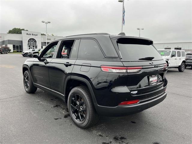 new 2025 Jeep Grand Cherokee car, priced at $42,730