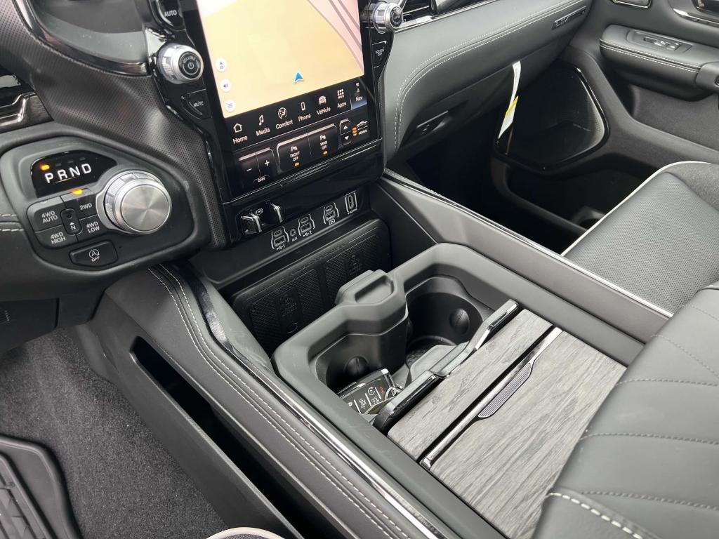 new 2025 Ram 1500 car, priced at $72,111