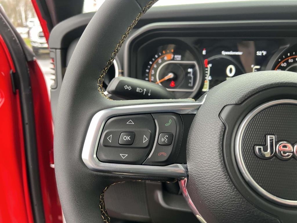new 2025 Jeep Wrangler car, priced at $53,981