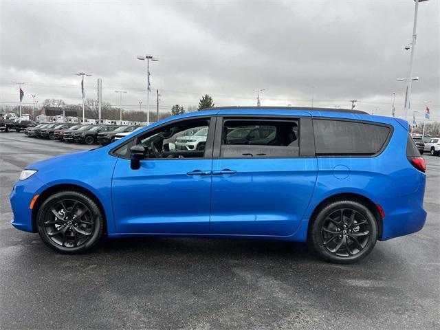 new 2026 Chrysler Pacifica car, priced at $49,862