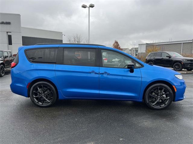 new 2026 Chrysler Pacifica car, priced at $49,862