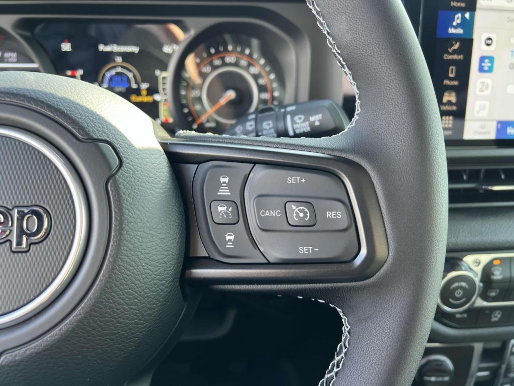new 2025 Jeep Wrangler car, priced at $47,746