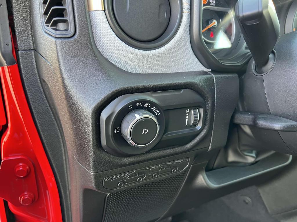 new 2025 Jeep Wrangler car, priced at $47,746