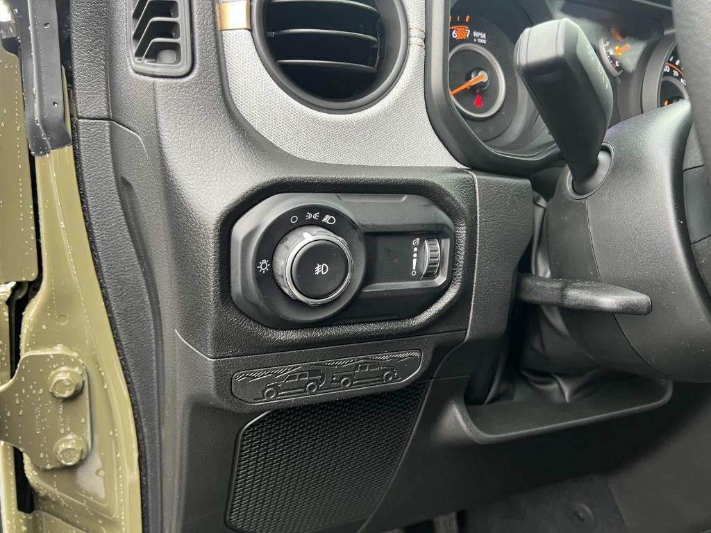 new 2025 Jeep Wrangler car, priced at $41,754