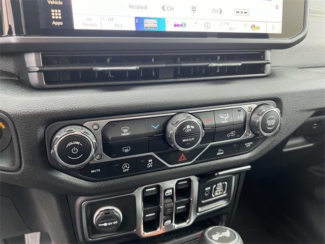 new 2025 Jeep Wrangler car, priced at $41,344