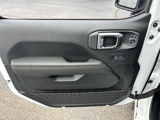 new 2025 Jeep Wrangler car, priced at $54,515