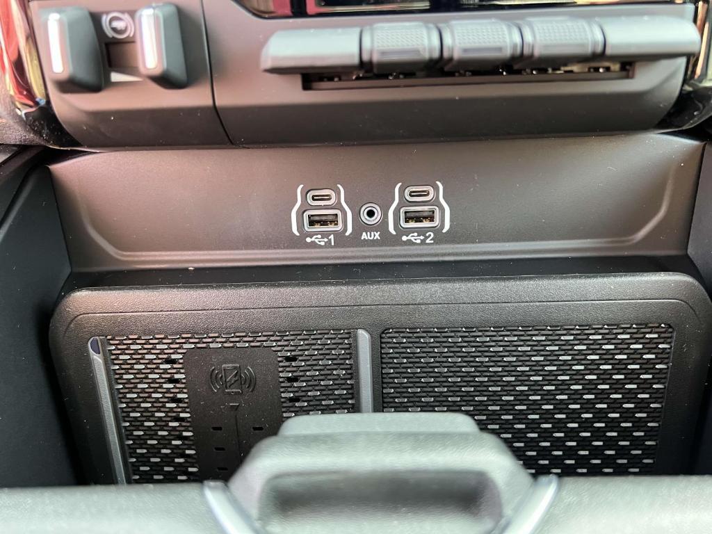 new 2025 Ram 1500 car, priced at $49,086