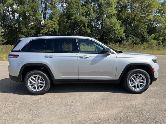 new 2025 Jeep Grand Cherokee car, priced at $41,156