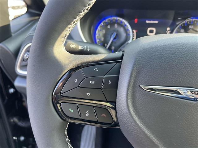 new 2025 Chrysler Pacifica car, priced at $47,345