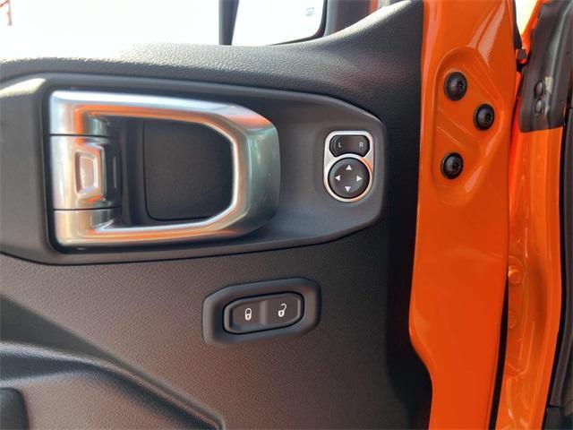 new 2025 Jeep Wrangler 4xe car
