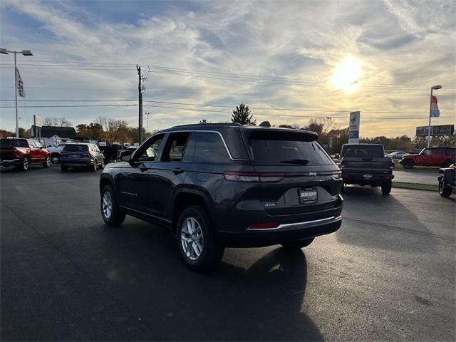 new 2025 Jeep Grand Cherokee car, priced at $41,470