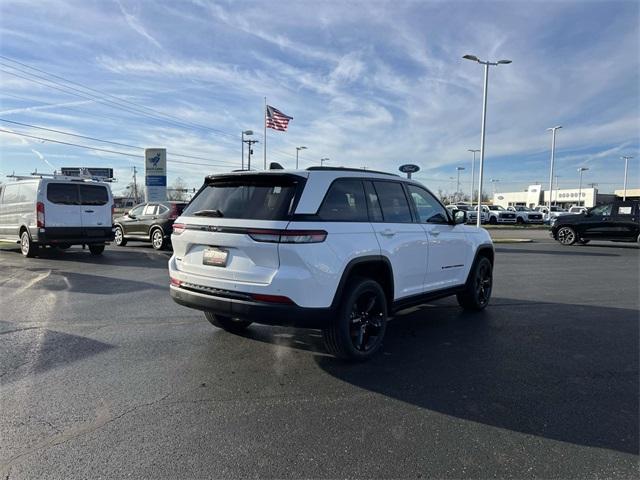 new 2025 Jeep Grand Cherokee car, priced at $45,080