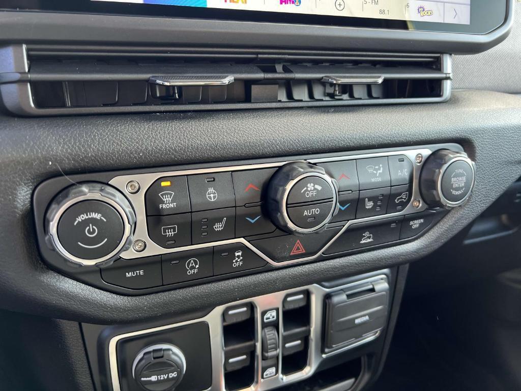 new 2025 Jeep Wrangler car, priced at $50,345