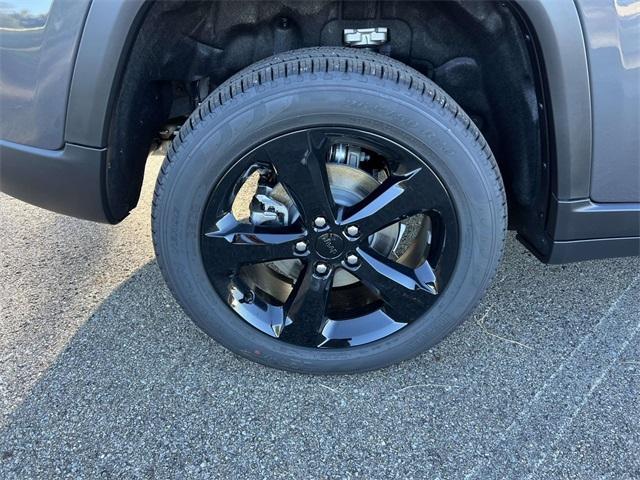 new 2025 Jeep Grand Cherokee car, priced at $49,333