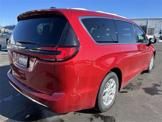 new 2025 Chrysler Pacifica car, priced at $42,419