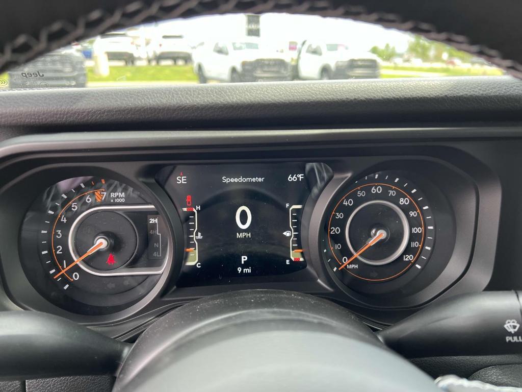new 2025 Jeep Gladiator car, priced at $47,790